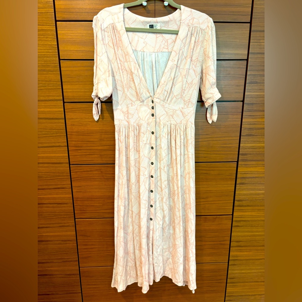LIRA Clothing Flowy Tropical Print Maxi Dress, size S.